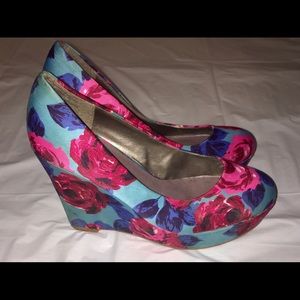 Madden Girl -Floral Wedges